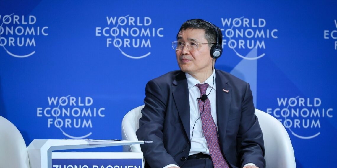 Zhong Baoshen at 2026 Annual Meeting of the New Champions: Solar-Plus-Storage Integration Breaks the Boundaries of Global Green Energy Application