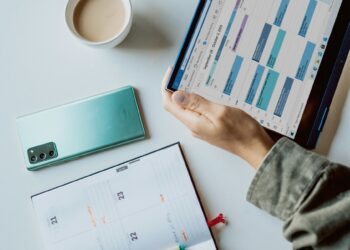 Two in Three Leaders Say Their HR Tech Is Working. Frontline Workers Disagree
