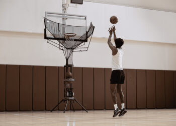 LUMISTAR Launches CARRY on Kickstarter, Introducing an AI-Powered Basketball Training System