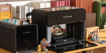 HeyGears Unveils G1X, the World’s First Desktop Full-Color 3D & UV Printer