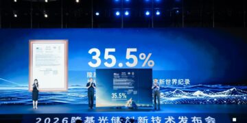 35.5%! LONGi Once Again Breaks World Record for Crystalline Silicon-Perovskite Tandem Solar Cell Efficiency