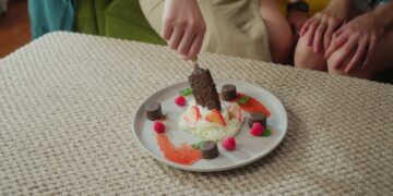 Yili’s Global Online Tour Unveils Layers of Surprise with Cremo Ice Cream in Thailand