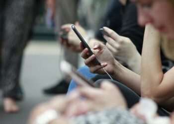Social Media Has Hijacked the Australian Shopping Journey and Brands Risk Falling Behind, Research Finds