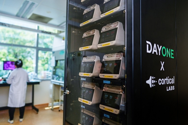 DayOne Launches Singapore’s First Biological Data Center Prototype with Cortical Labs and NUS Medicine