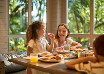 Dine & Unwind: Food, Drinks & Poolside Experiences at Courtyard by Marriott Phuket, Patong Beach Resort