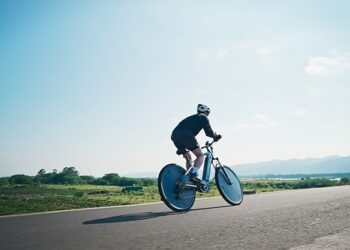 PHOSGO Officially Launches World’s First Mass-Produced Solar E-Bike Series on Indiegogo