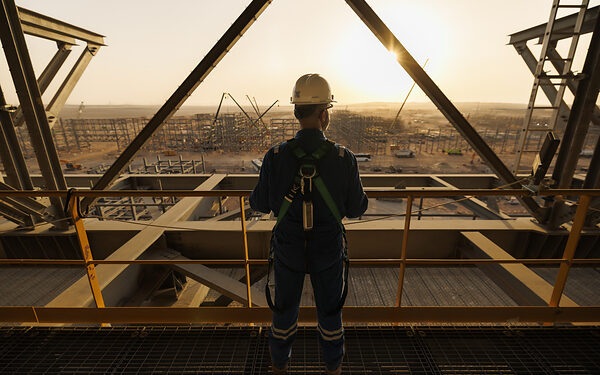 ADNOC Gas Delivers Resilient Q2 Net Income, Takes FID on Major Growth Projects
