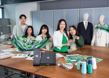 THEi Debuts “Hong Kong’s First Five-Year Plan” Team Badge, designing Ties and Scarves for CE and His Team in “Policy Address” for Second Year